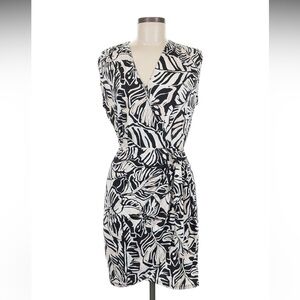 Arielle Black and White Wrap Dress size small
